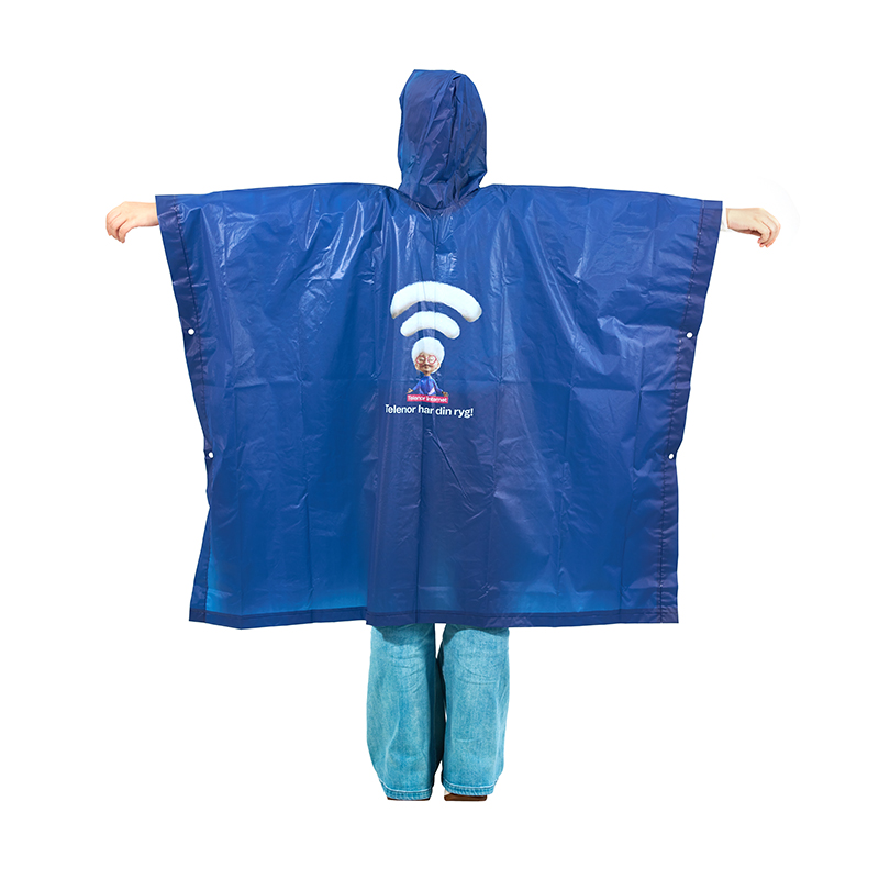 Verdickter, locker sitzender, quadratischer Umhang